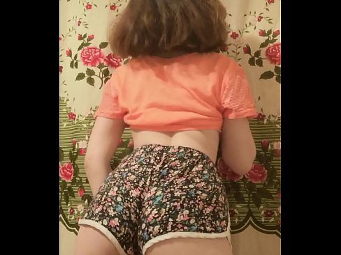 ❤️ Jeune fille sexy se déshabillant devant la caméra. ☑ Fuck vidéo at us fr.pornsos-com.ru